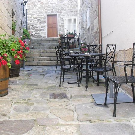 Hotel Pousada Vicente Risco Castro Caldelas Ngoại thất bức ảnh