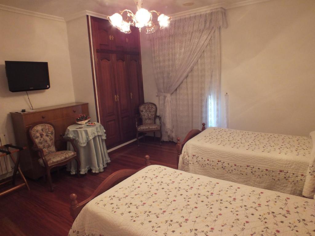 Hotel Pousada Vicente Risco Castro Caldelas Phòng bức ảnh