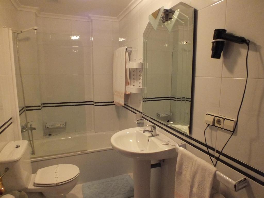 Hotel Pousada Vicente Risco Castro Caldelas Phòng bức ảnh