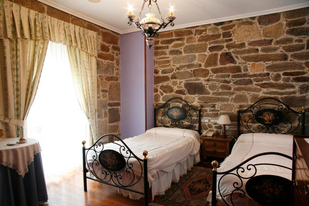 Hotel Pousada Vicente Risco Castro Caldelas Ngoại thất bức ảnh