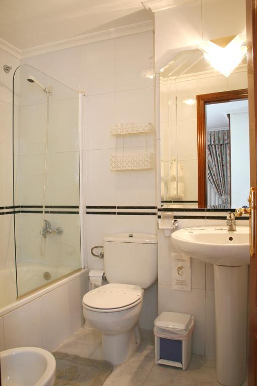 Hotel Pousada Vicente Risco Castro Caldelas Ngoại thất bức ảnh