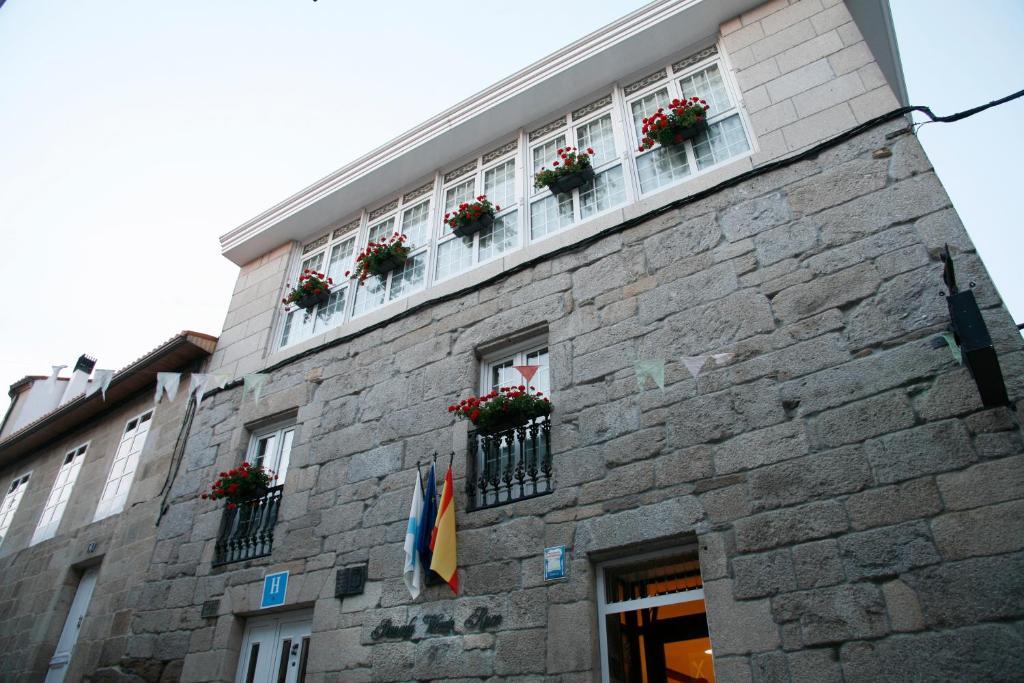 Hotel Pousada Vicente Risco Castro Caldelas Ngoại thất bức ảnh