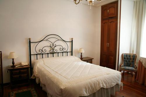 Hotel Pousada Vicente Risco Castro Caldelas Ngoại thất bức ảnh